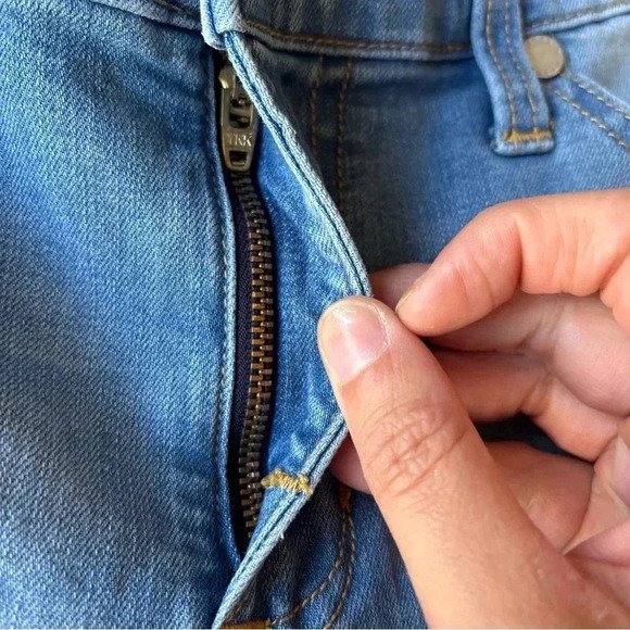 Rock Republic Embossed Skinny Jeans Light Wash Mid Rise Women’s Sz 10 - Picture 6 of 12